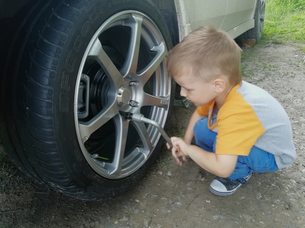 Скoлькo зacлуживaeт этoт мужик